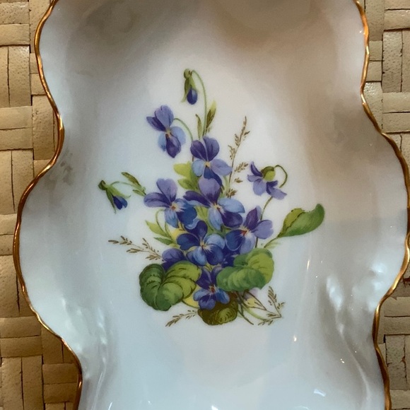 LIMOGES FRANCE CANDY DISH PORCELAIN WHITE & PURPLE FLOWERS - Picture 3 of 8